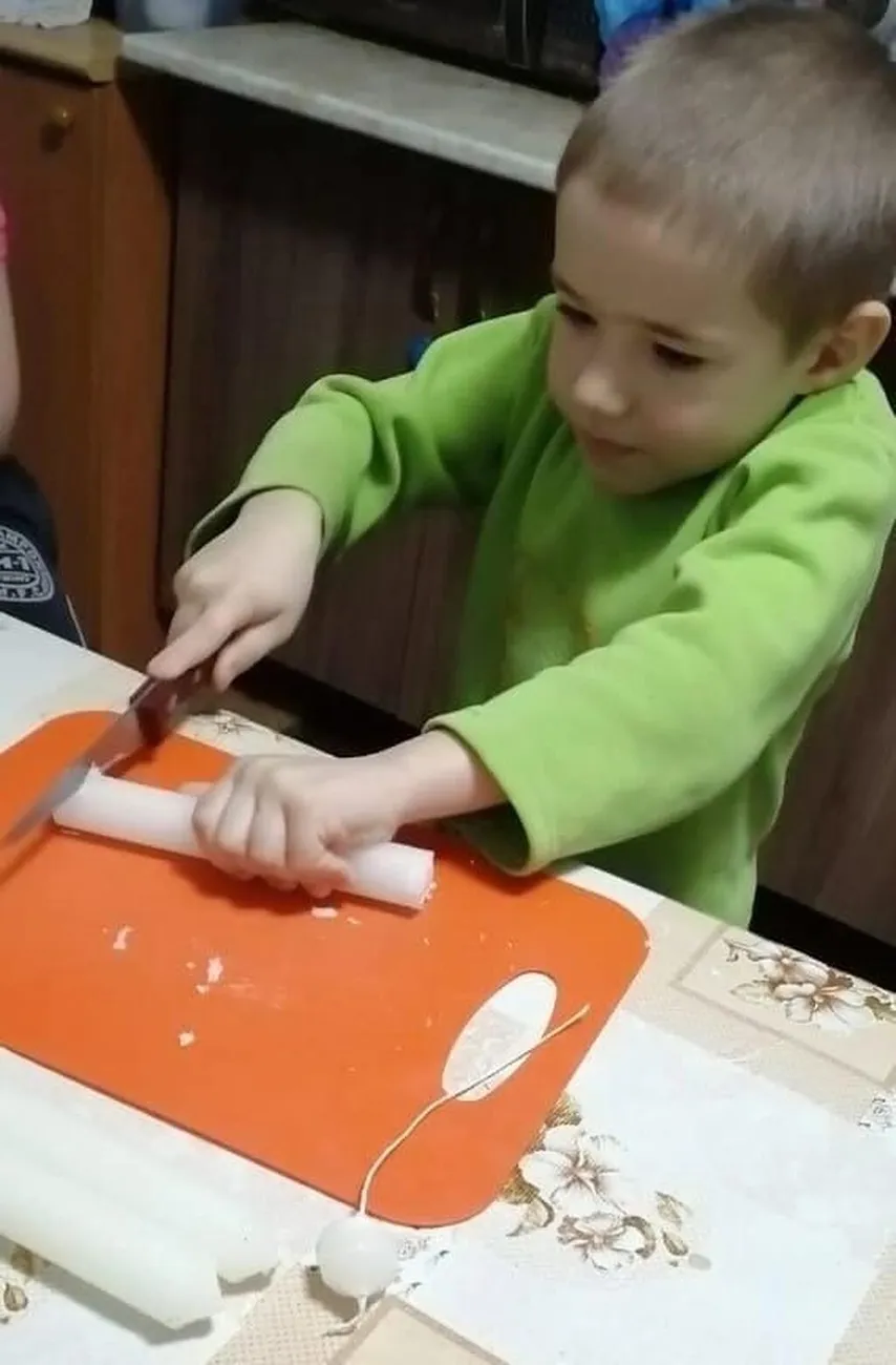 вставить в  треки